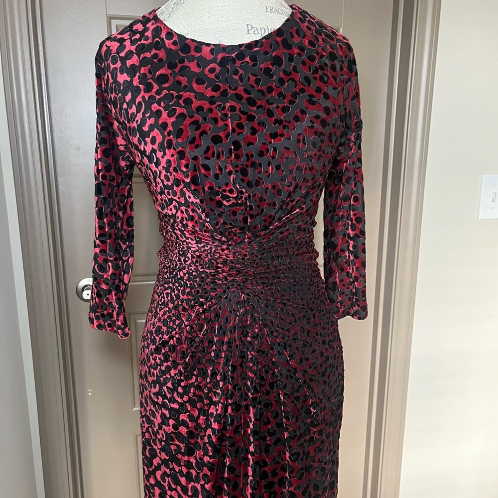 Just…Taylor Size 4 Velvet Long Sleeve Dress